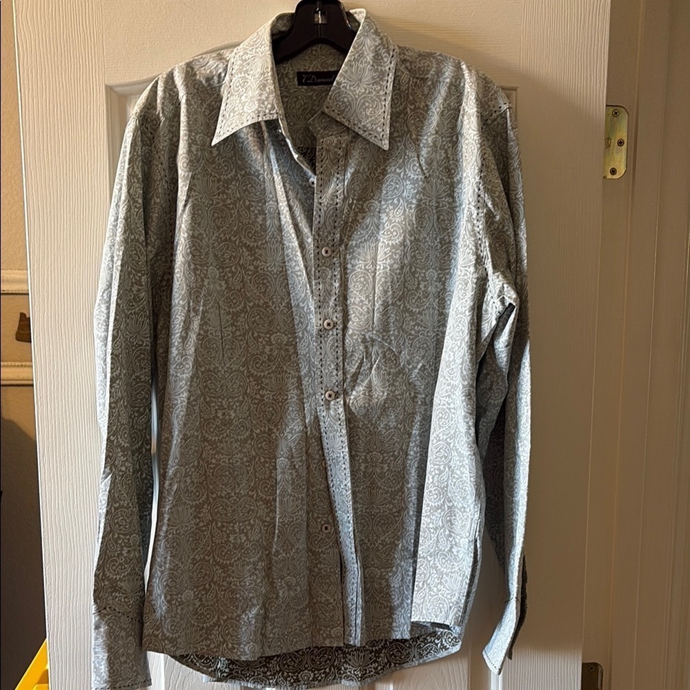 7 Diamonds EUC Men’s gray paisley long sleeves button down size XL